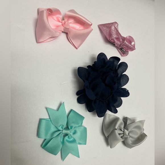 ❤️ FREE with any purchase 🙏🏽 Lot of 4 🎀🩵💖 bows clips and 1 ruffle scrunchie - Picture 8 of 14
